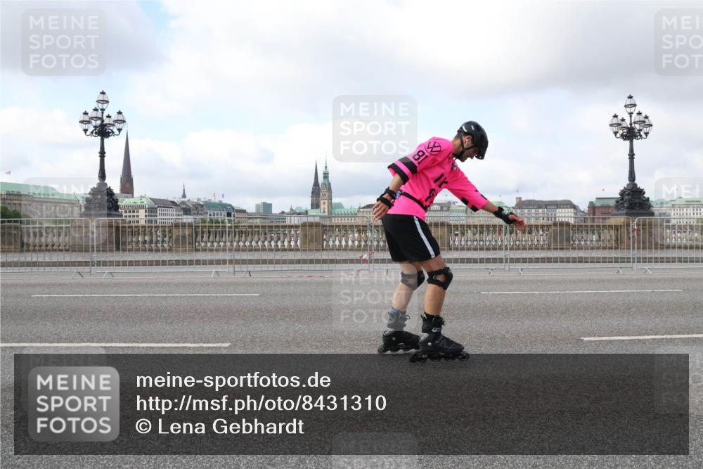 29.06.2025 - hella hamburg halbmarathon Lena Gebhardt http://msf.ph/oto/8431310 29.06.2025 09:00:27 Lombardsbrücke  meine-sportfotos.de