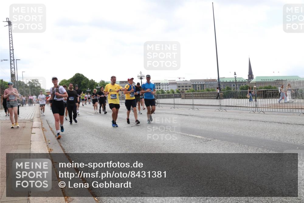 29.06.2025 - hella hamburg halbmarathon Lena Gebhardt http://msf.ph/oto/8431381 29.06.2025 10:44:12 Lombardsbrücke 9073, 7326, 1802, 1026, 1095, 1306, 1345, 1459, 1519, 1802, 1804, 2073, 2186, 2343, 2610, 2692, 2733, 3065, 3288, 3596, 3597, 4496, 4627, 4636, 4898, 5001, 5127, 5293, 5647, 5649, 5730, 5731, 5890, 5902, 5905, 6002, 6036, 6334, 6895, 7326, 7489, 7610, 7818, 7842, 8058, 8272, 8591, 8763, 8870, 8957, 9073, 9510, 9704, 9879, 10097, 10223, 10303, 10304, 11825, 11955, 12322, 12409, 12803, 12995, 13330, 13390, 13906, 14091, 14123, 14654 meine-sportfotos.de