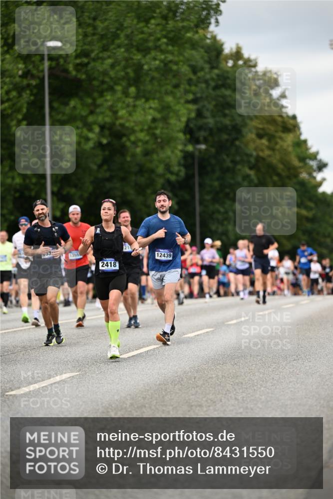 29.06.2025 - hella hamburg halbmarathon Dr. Thomas Lammeyer http://msf.ph/oto/8431550 29.06.2025 10:52:19 Kennedybrücke 1045, 1430, 1434, 1523, 1645, 2148, 2163, 2195, 2407, 2418, 2882, 2994, 3468, 3504, 3679, 3933, 4037, 4239, 4588, 4974, 5796, 5886, 6255, 6256, 6879, 7412, 8270, 8310, 8948, 9018, 9356, 10075, 10658, 10777, 10903, 10991, 11351 meine-sportfotos.de