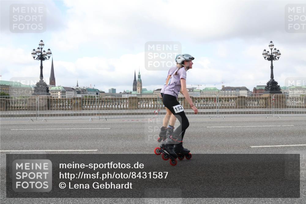29.06.2025 - hella hamburg halbmarathon Lena Gebhardt http://msf.ph/oto/8431587 29.06.2025 09:00:30 Lombardsbrücke 152 meine-sportfotos.de