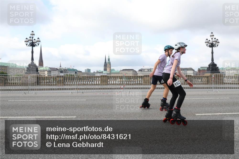 29.06.2025 - hella hamburg halbmarathon Lena Gebhardt http://msf.ph/oto/8431621 29.06.2025 09:00:30 Lombardsbrücke 152 meine-sportfotos.de