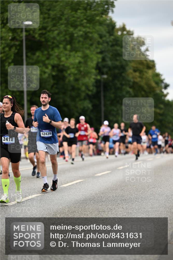 29.06.2025 - hella hamburg halbmarathon Dr. Thomas Lammeyer http://msf.ph/oto/8431631 29.06.2025 10:52:21 Kennedybrücke 1045, 1430, 1434, 1523, 1645, 2148, 2163, 2195, 2407, 2418, 2882, 2994, 3468, 3504, 3679, 3933, 4037, 4239, 4588, 4974, 5796, 5886, 6255, 6256, 6879, 7412, 8270, 8310, 8948, 9018, 9356, 9696, 10075, 10658, 10777, 10991, 11351 meine-sportfotos.de