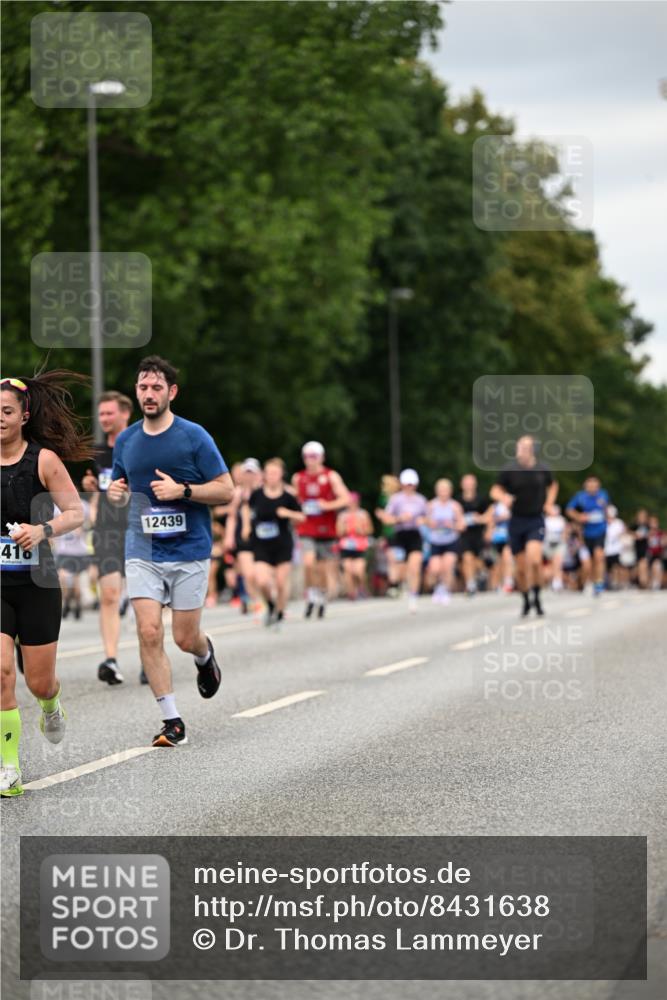 29.06.2025 - hella hamburg halbmarathon Dr. Thomas Lammeyer http://msf.ph/oto/8431638 29.06.2025 10:52:21 Kennedybrücke 1045, 1430, 1434, 1523, 1645, 2148, 2163, 2195, 2407, 2418, 2882, 2994, 3468, 3504, 3679, 3933, 4037, 4239, 4588, 4974, 5796, 5886, 6255, 6256, 6879, 7412, 8270, 8310, 8948, 9018, 9356, 9696, 10075, 10658, 10777, 10991, 11351 meine-sportfotos.de