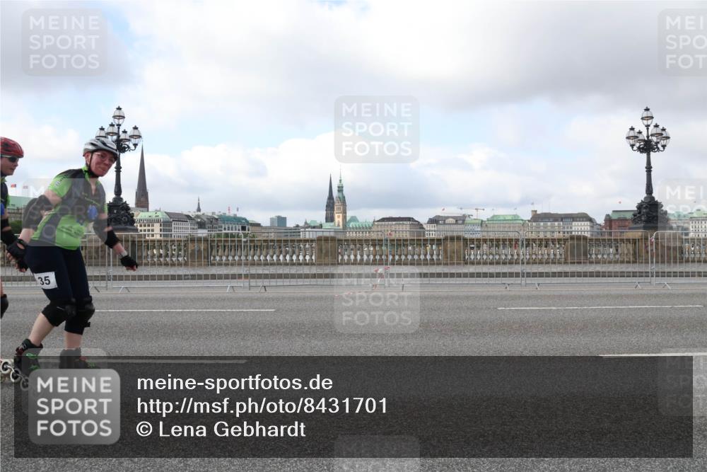 29.06.2025 - hella hamburg halbmarathon Lena Gebhardt http://msf.ph/oto/8431701 29.06.2025 09:00:46 Lombardsbrücke 35 meine-sportfotos.de