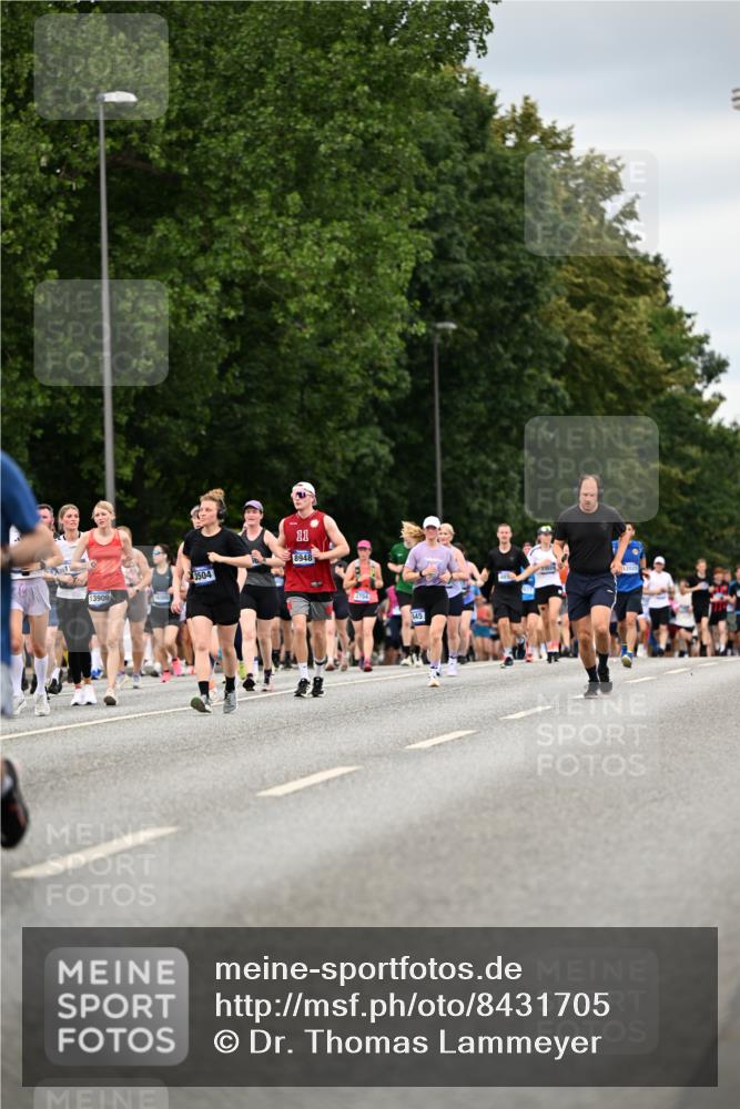 29.06.2025 - hella hamburg halbmarathon Dr. Thomas Lammeyer http://msf.ph/oto/8431705 29.06.2025 10:52:22 Kennedybrücke 1045, 1430, 1434, 1523, 1645, 2148, 2163, 2195, 2407, 2418, 2882, 2994, 3468, 3504, 3933, 4037, 4588, 4974, 5796, 5886, 6255, 6256, 6879, 7412, 7970, 8310, 8948, 9018, 9356, 9696, 10075, 10777, 10991, 11351 meine-sportfotos.de