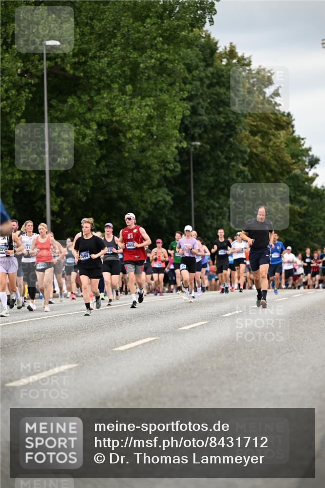 29.06.2025 - hella hamburg halbmarathon Dr. Thomas Lammeyer http://msf.ph/oto/8431712 29.06.2025 10:52:22 Kennedybrücke 1045, 1430, 1434, 1523, 1645, 2148, 2163, 2195, 2407, 2418, 2882, 2994, 3468, 3504, 3933, 4037, 4588, 4974, 5796, 5886, 6255, 6256, 6879, 7412, 7970, 8310, 8948, 9018, 9356, 9696, 10075, 10777, 10991, 11351 meine-sportfotos.de