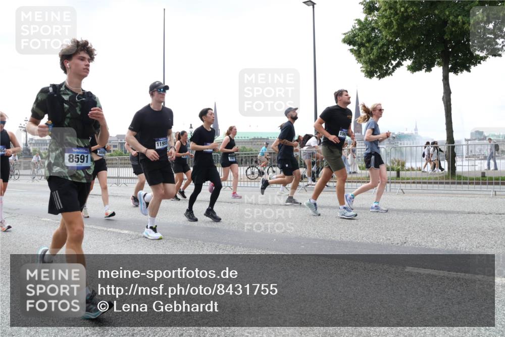 29.06.2025 - hella hamburg halbmarathon Lena Gebhardt http://msf.ph/oto/8431755 29.06.2025 10:44:16 Lombardsbrücke 8591, 4898, 11955, 21921, 1026, 1095, 1306, 1345, 1459, 1519, 1802, 1804, 2073, 2186, 2343, 2610, 2692, 3065, 3288, 3506, 3596, 3597, 4496, 4627, 4636, 4898, 5001, 5127, 5293, 5647, 5649, 5730, 5731, 5890, 5902, 5905, 6002, 6036, 6895, 7216, 7326, 7610, 7818, 7842, 8272, 8591, 8763, 8870, 8957, 9073, 9510, 9704, 9879, 10006, 10223, 10303, 10304, 10416, 11825, 11955, 12322, 12409, 12803, 12995, 13262, 13288, 13330, 13390, 13906, 14091, 14123, 14654, 14971 meine-sportfotos.de