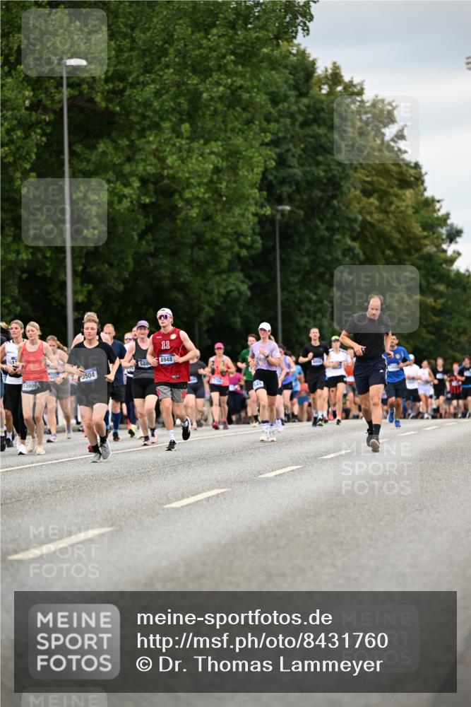 29.06.2025 - hella hamburg halbmarathon Dr. Thomas Lammeyer http://msf.ph/oto/8431760 29.06.2025 10:52:23 Kennedybrücke 1045, 1246, 1430, 1434, 1639, 1645, 2148, 2163, 2195, 2407, 2418, 2627, 2882, 2994, 3468, 3504, 3933, 4037, 4588, 4974, 5886, 6255, 6256, 6879, 7412, 7970, 8310, 8948, 9018, 9356, 9696, 10075, 10777, 10991, 11351 meine-sportfotos.de