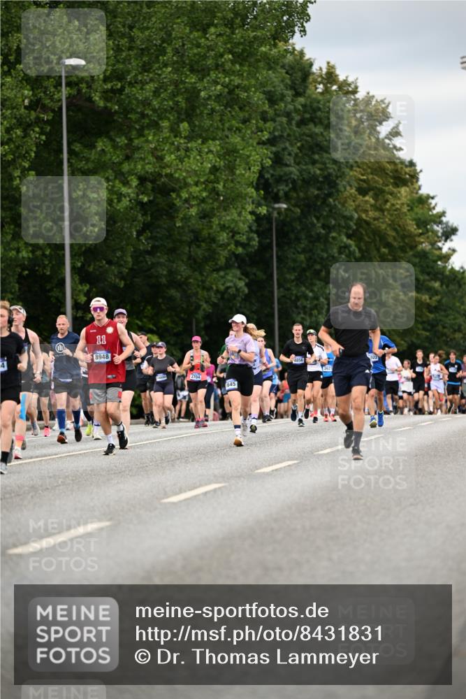 29.06.2025 - hella hamburg halbmarathon Dr. Thomas Lammeyer http://msf.ph/oto/8431831 29.06.2025 10:52:25 Kennedybrücke 1045, 1246, 1434, 1639, 1645, 2148, 2163, 2195, 2407, 2418, 2627, 2704, 2882, 2994, 3468, 3504, 3933, 4037, 4588, 4856, 4974, 5886, 6255, 6256, 6879, 7412, 7970, 8310, 8948, 9018, 9356, 9696, 10075, 10777, 10991, 11351 meine-sportfotos.de