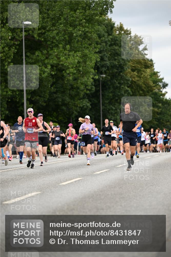 29.06.2025 - hella hamburg halbmarathon Dr. Thomas Lammeyer http://msf.ph/oto/8431847 29.06.2025 10:52:25 Kennedybrücke 1045, 1246, 1434, 1639, 1645, 2148, 2163, 2195, 2407, 2418, 2627, 2704, 2882, 2994, 3468, 3504, 3933, 4037, 4588, 4856, 4974, 5886, 6255, 6256, 6879, 7412, 7970, 8310, 8948, 9018, 9356, 9696, 10075, 10777, 10991, 11351 meine-sportfotos.de