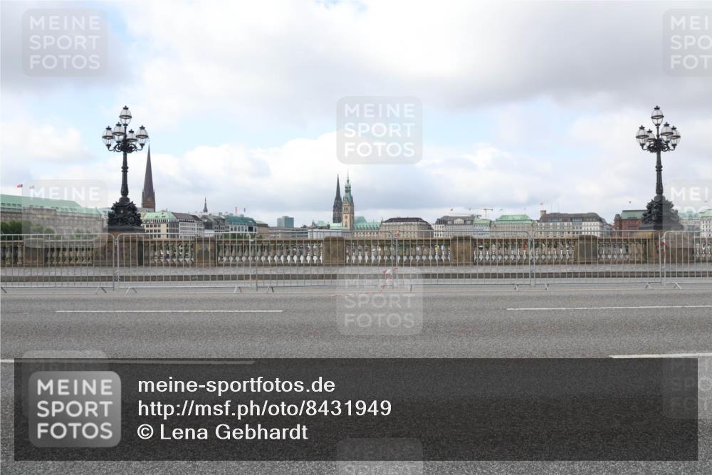 29.06.2025 - hella hamburg halbmarathon Lena Gebhardt http://msf.ph/oto/8431949 29.06.2025 09:00:50 Lombardsbrücke  meine-sportfotos.de