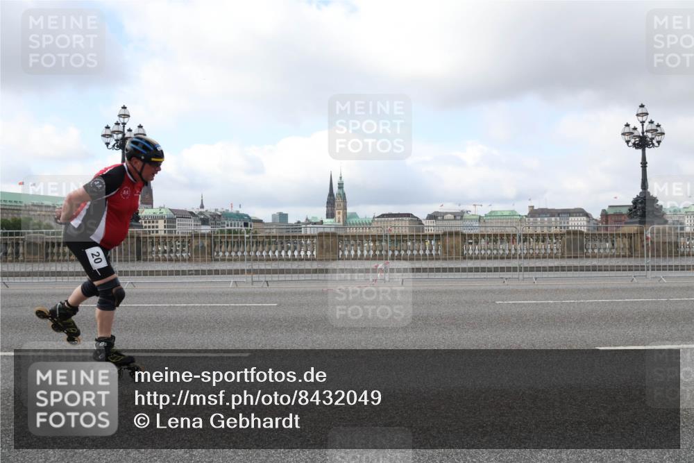 29.06.2025 - hella hamburg halbmarathon Lena Gebhardt http://msf.ph/oto/8432049 29.06.2025 09:00:50 Lombardsbrücke 20, 20 meine-sportfotos.de