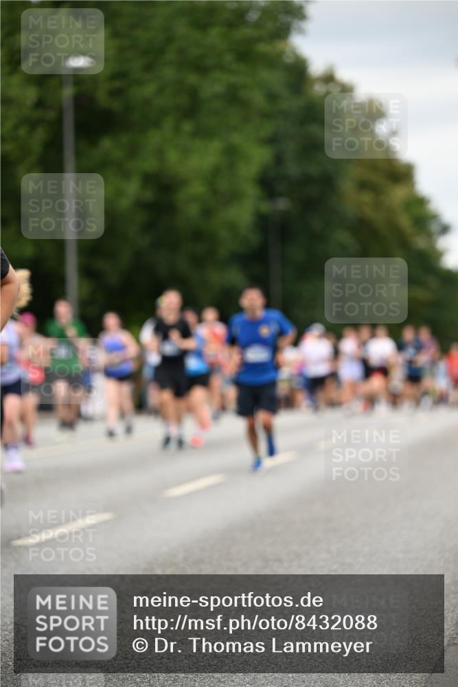 29.06.2025 - hella hamburg halbmarathon Dr. Thomas Lammeyer http://msf.ph/oto/8432088 29.06.2025 10:52:32 Kennedybrücke 1045, 1246, 1434, 1639, 1645, 2148, 2195, 2418, 2627, 2704, 2994, 3049, 3468, 3504, 3933, 4037, 4588, 4856, 5886, 5952, 6950, 7412, 7427, 7970, 8077, 8310, 8948, 9018, 9696, 9787, 10075, 10991, 11351 meine-sportfotos.de