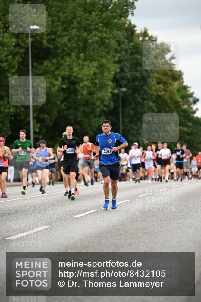 29.06.2025 - hella hamburg halbmarathon Dr. Thomas Lammeyer http://msf.ph/oto/8432105 29.06.2025 10:52:33 Kennedybrücke 1045, 1246, 1434, 1639, 1645, 2148, 2195, 2418, 2627, 2704, 2994, 3049, 3077, 3468, 3504, 3933, 4037, 4588, 4856, 5886, 5952, 6950, 7412, 7427, 7970, 8077, 8310, 8948, 9018, 9696, 9775, 9787, 10075, 10991, 11351 meine-sportfotos.de