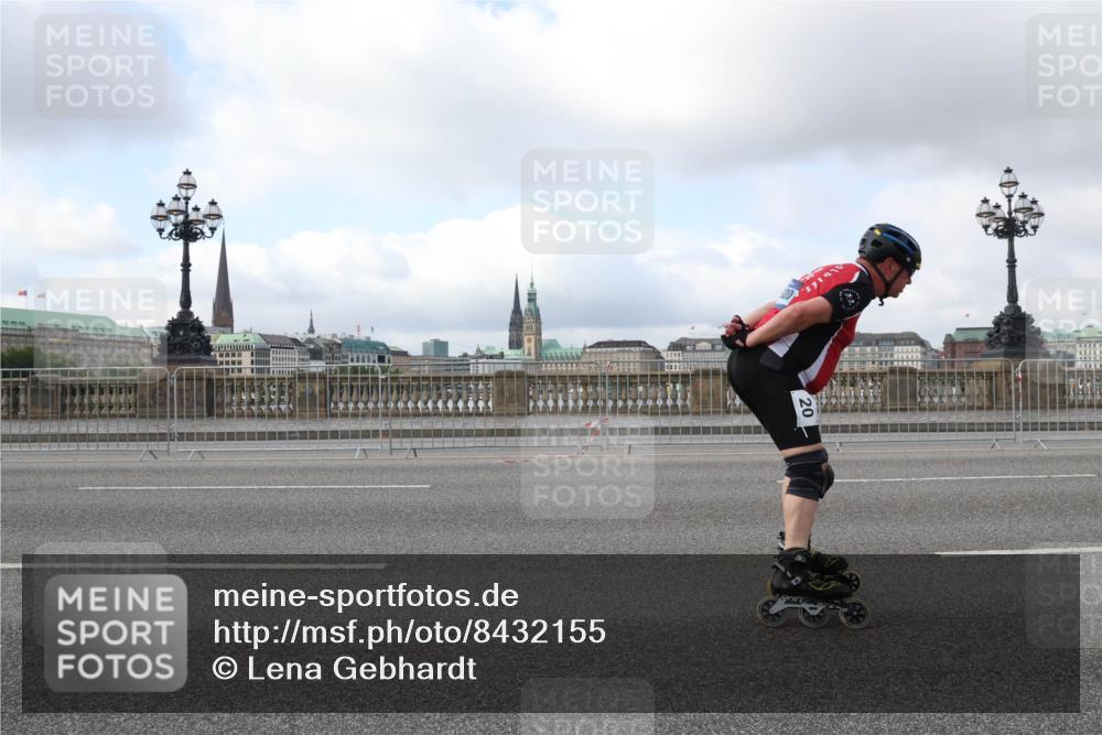 29.06.2025 - hella hamburg halbmarathon Lena Gebhardt http://msf.ph/oto/8432155 29.06.2025 09:00:51 Lombardsbrücke  meine-sportfotos.de