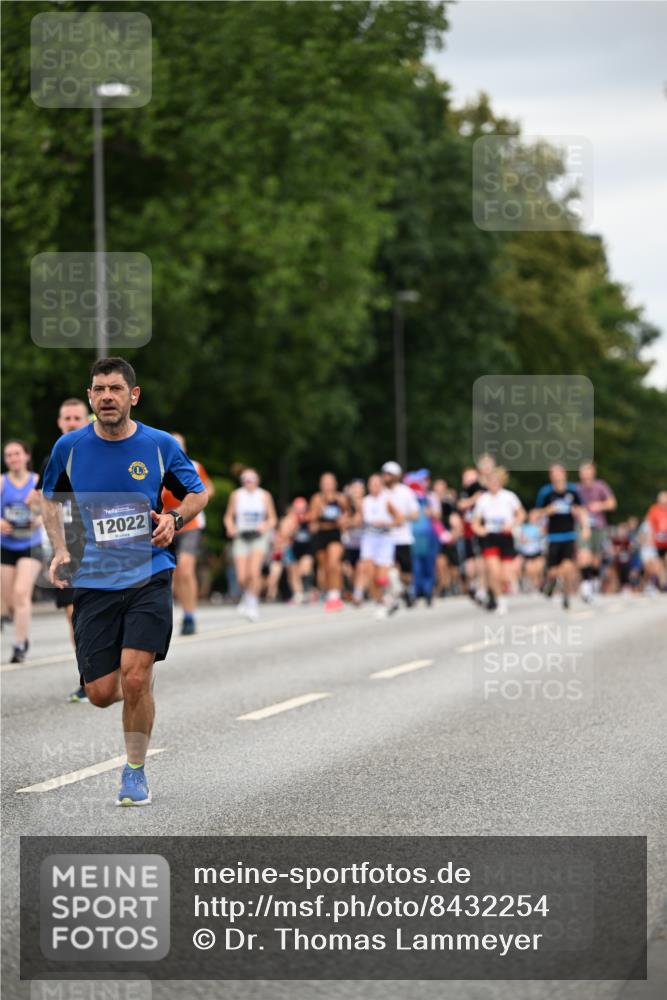 29.06.2025 - hella hamburg halbmarathon Dr. Thomas Lammeyer http://msf.ph/oto/8432254 29.06.2025 10:52:36 Kennedybrücke 1045, 1246, 1463, 1639, 1645, 2148, 2195, 2418, 2627, 2704, 2994, 3049, 3077, 3468, 3504, 3933, 4037, 4588, 4856, 5886, 5952, 6950, 7412, 7427, 7970, 8077, 8310, 8948, 9018, 9696, 9775, 9787, 10366, 10991, 11351 meine-sportfotos.de