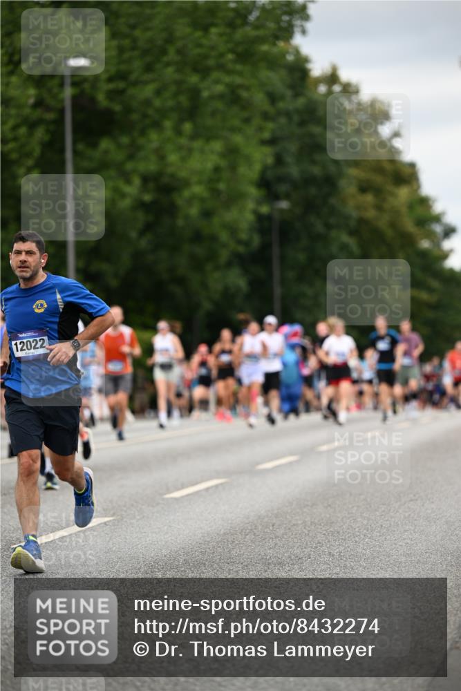 29.06.2025 - hella hamburg halbmarathon Dr. Thomas Lammeyer http://msf.ph/oto/8432274 29.06.2025 10:52:36 Kennedybrücke 1045, 1246, 1463, 1639, 1645, 2148, 2195, 2418, 2627, 2704, 2994, 3049, 3077, 3468, 3504, 3933, 4037, 4588, 4856, 5886, 5952, 6950, 7412, 7427, 7970, 8077, 8310, 8948, 9018, 9696, 9775, 9787, 10366, 10991, 11351 meine-sportfotos.de