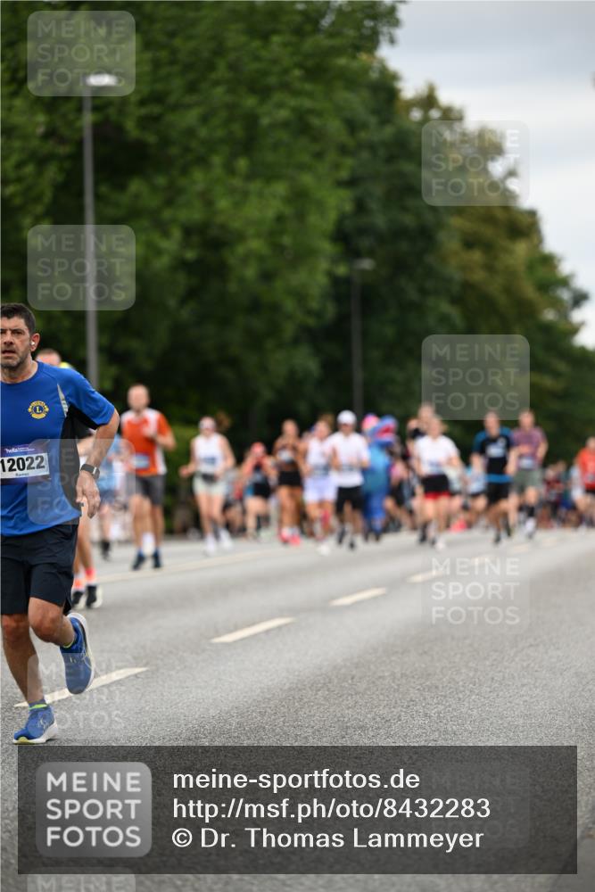29.06.2025 - hella hamburg halbmarathon Dr. Thomas Lammeyer http://msf.ph/oto/8432283 29.06.2025 10:52:36 Kennedybrücke 1045, 1246, 1463, 1639, 1645, 2148, 2195, 2418, 2627, 2704, 2994, 3049, 3077, 3468, 3504, 3933, 4037, 4588, 4856, 5886, 5952, 6950, 7412, 7427, 7970, 8077, 8310, 8948, 9018, 9696, 9775, 9787, 10366, 10991, 11351 meine-sportfotos.de