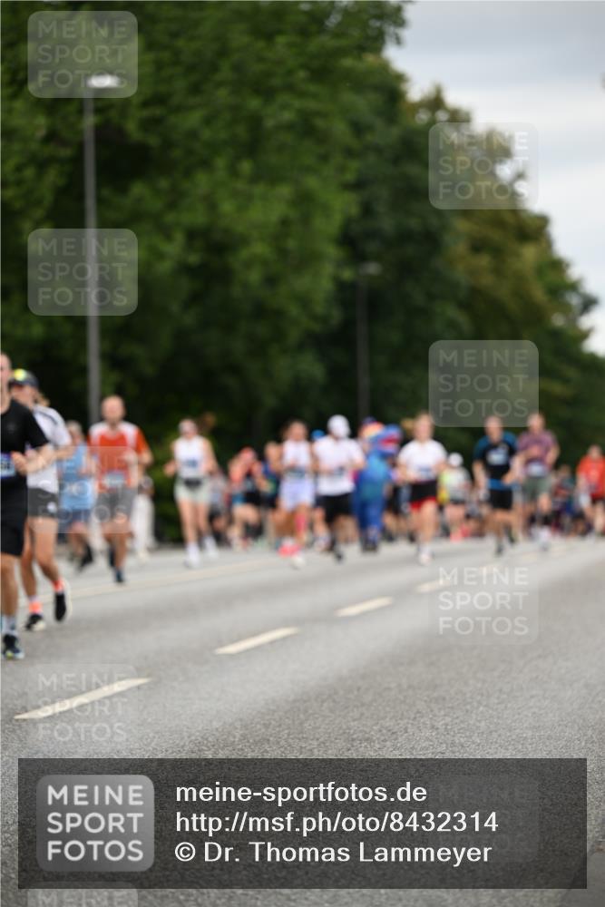 29.06.2025 - hella hamburg halbmarathon Dr. Thomas Lammeyer http://msf.ph/oto/8432314 29.06.2025 10:52:37 Kennedybrücke 1045, 1246, 1463, 1639, 1645, 2148, 2195, 2627, 2704, 2994, 3049, 3077, 3468, 3504, 3933, 4037, 4588, 4856, 5886, 5952, 6950, 7412, 7427, 7970, 8077, 8310, 8948, 9696, 9775, 9787, 10366, 10991, 11351 meine-sportfotos.de