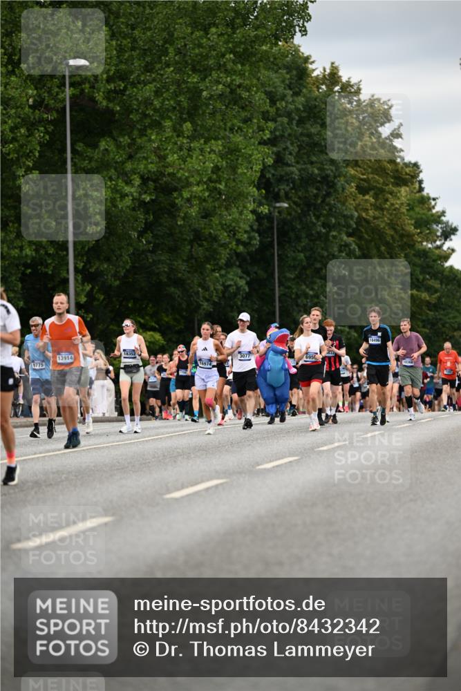 29.06.2025 - hella hamburg halbmarathon Dr. Thomas Lammeyer http://msf.ph/oto/8432342 29.06.2025 10:52:37 Kennedybrücke 1045, 1246, 1463, 1639, 1645, 2148, 2195, 2627, 2704, 2994, 3049, 3077, 3468, 3504, 3933, 4037, 4588, 4856, 5886, 5952, 6950, 7412, 7427, 7970, 8077, 8310, 8948, 9696, 9775, 9787, 10366, 10991, 11351 meine-sportfotos.de