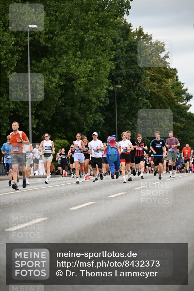29.06.2025 - hella hamburg halbmarathon Dr. Thomas Lammeyer http://msf.ph/oto/8432373 29.06.2025 10:52:38 Kennedybrücke 1045, 1246, 1463, 1639, 1645, 2148, 2195, 2627, 2704, 2994, 3049, 3077, 3468, 3504, 3933, 4037, 4588, 4856, 5886, 5952, 6950, 7412, 7427, 7970, 8077, 8310, 8948, 9696, 9775, 9787, 10366, 10991, 11351 meine-sportfotos.de