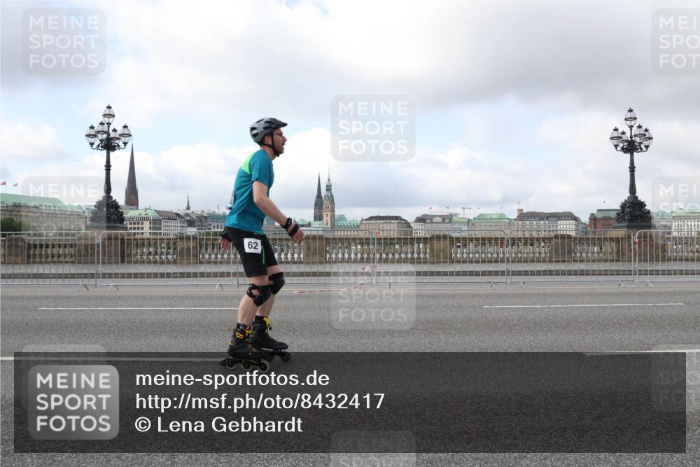 29.06.2025 - hella hamburg halbmarathon Lena Gebhardt http://msf.ph/oto/8432417 29.06.2025 09:00:57 Lombardsbrücke 62 meine-sportfotos.de