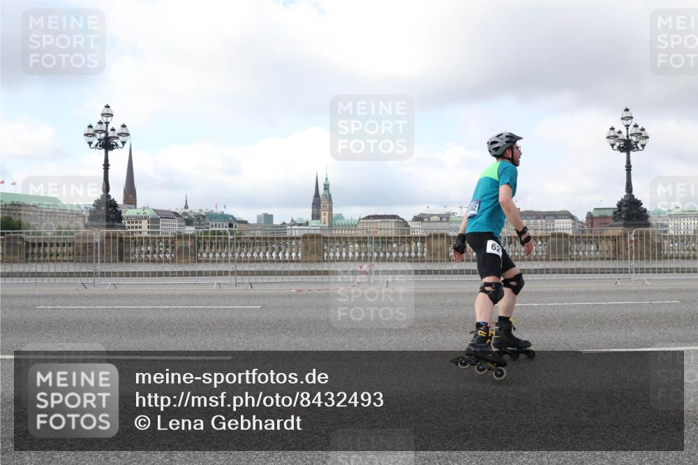29.06.2025 - hella hamburg halbmarathon Lena Gebhardt http://msf.ph/oto/8432493 29.06.2025 09:00:57 Lombardsbrücke 62 meine-sportfotos.de