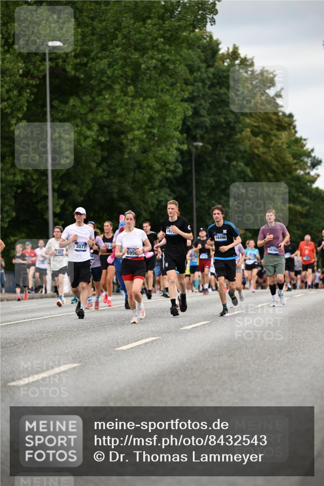 29.06.2025 - hella hamburg halbmarathon Dr. Thomas Lammeyer http://msf.ph/oto/8432543 29.06.2025 10:52:42 Kennedybrücke 1246, 1463, 1639, 1645, 1720, 2148, 2627, 2704, 3049, 3077, 3215, 3504, 3933, 4856, 5714, 5886, 5952, 6950, 7412, 7427, 7970, 8077, 8310, 8948, 9696, 9775, 9787, 10366, 10991, 11351 meine-sportfotos.de