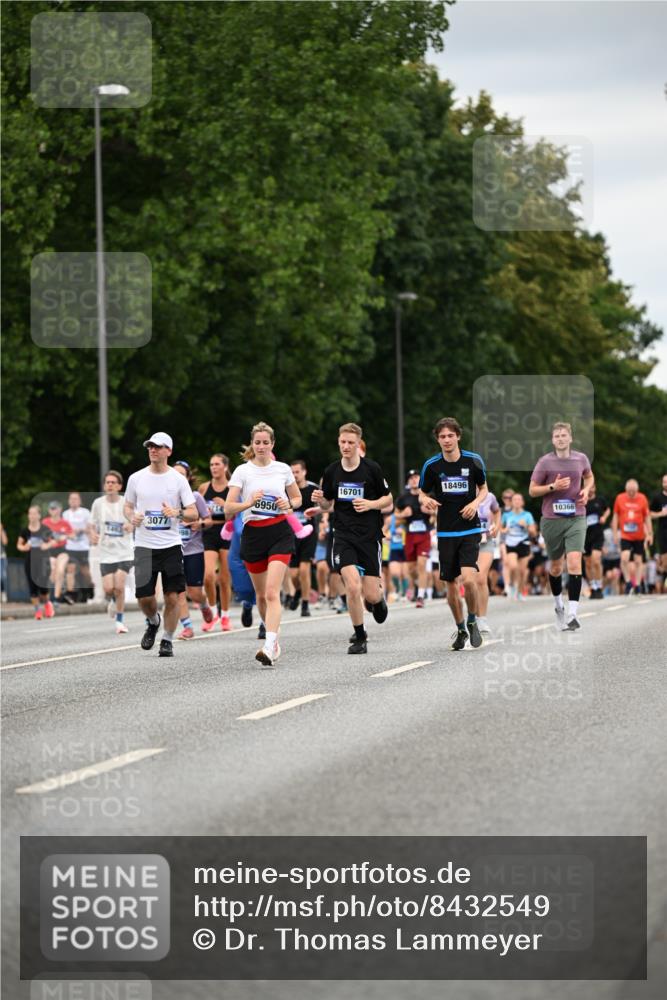 29.06.2025 - hella hamburg halbmarathon Dr. Thomas Lammeyer http://msf.ph/oto/8432549 29.06.2025 10:52:42 Kennedybrücke 1246, 1463, 1639, 1645, 1720, 2148, 2627, 2704, 3049, 3077, 3215, 3504, 3933, 4856, 5714, 5886, 5952, 6950, 7412, 7427, 7970, 8077, 8310, 8948, 9696, 9775, 9787, 10366, 10991, 11351 meine-sportfotos.de