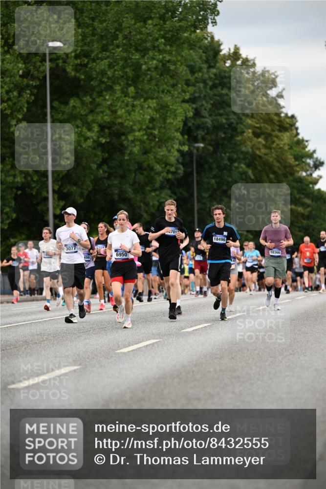 29.06.2025 - hella hamburg halbmarathon Dr. Thomas Lammeyer http://msf.ph/oto/8432555 29.06.2025 10:52:42 Kennedybrücke 1246, 1463, 1639, 1645, 1720, 2148, 2627, 2704, 3049, 3077, 3215, 3504, 3933, 4856, 5714, 5886, 5952, 6950, 7412, 7427, 7970, 8077, 8310, 8948, 9696, 9775, 9787, 10366, 10991, 11351 meine-sportfotos.de