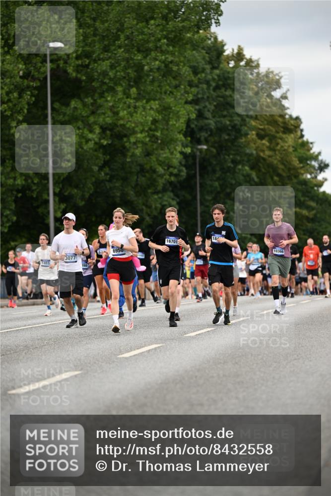 29.06.2025 - hella hamburg halbmarathon Dr. Thomas Lammeyer http://msf.ph/oto/8432558 29.06.2025 10:52:42 Kennedybrücke 1246, 1463, 1639, 1645, 1720, 2148, 2627, 2704, 3049, 3077, 3215, 3504, 3933, 4856, 5714, 5886, 5952, 6950, 7412, 7427, 7970, 8077, 8310, 8948, 9696, 9775, 9787, 10366, 10991, 11351 meine-sportfotos.de