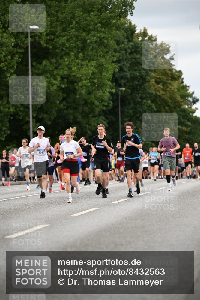 29.06.2025 - hella hamburg halbmarathon Dr. Thomas Lammeyer http://msf.ph/oto/8432563 29.06.2025 10:52:42 Kennedybrücke 1246, 1463, 1639, 1645, 1720, 2148, 2627, 2704, 3049, 3077, 3215, 3504, 3933, 4856, 5714, 5886, 5952, 6950, 7412, 7427, 7970, 8077, 8310, 8948, 9696, 9775, 9787, 10366, 10991, 11351 meine-sportfotos.de