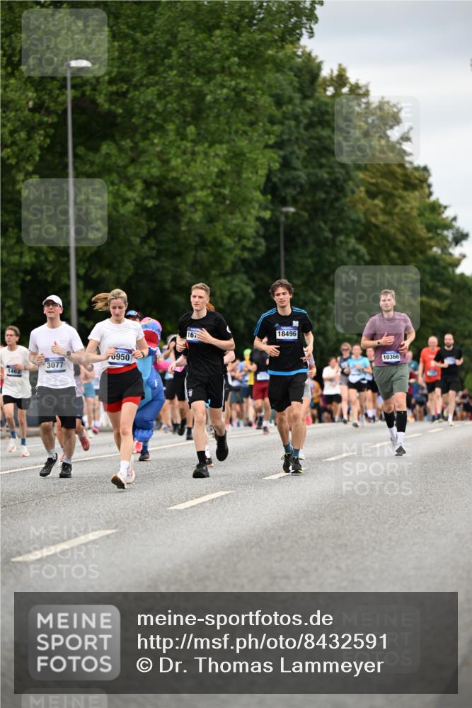 29.06.2025 - hella hamburg halbmarathon Dr. Thomas Lammeyer http://msf.ph/oto/8432591 29.06.2025 10:52:43 Kennedybrücke 1246, 1463, 1639, 1645, 1720, 2148, 2627, 2704, 3049, 3077, 3215, 3504, 3933, 4856, 5714, 5886, 5952, 6950, 7412, 7427, 7970, 8077, 8310, 8948, 9696, 9775, 9787, 10366, 10991 meine-sportfotos.de
