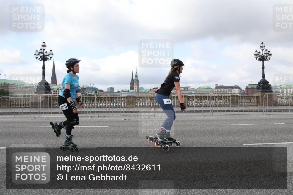 29.06.2025 - hella hamburg halbmarathon Lena Gebhardt http://msf.ph/oto/8432611 29.06.2025 09:00:59 Lombardsbrücke 363, 60 meine-sportfotos.de