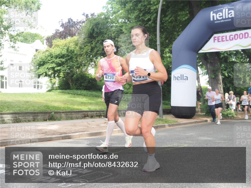 29.06.2025 - hella hamburg halbmarathon KatJ http://msf.ph/oto/8432632 29.06.2025 10:43:17 Zwischen KM18-KM19 1180, 4868, 6591, 6720, 8330, 8393 meine-sportfotos.de