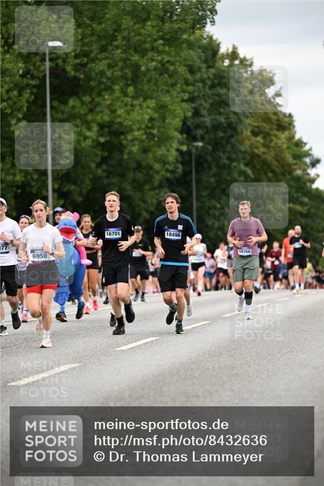 29.06.2025 - hella hamburg halbmarathon Dr. Thomas Lammeyer http://msf.ph/oto/8432636 29.06.2025 10:52:44 Kennedybrücke 1246, 1463, 1639, 1645, 1720, 2627, 2704, 3049, 3077, 3215, 3504, 3933, 4856, 5714, 5886, 5952, 6950, 7412, 7427, 7970, 8077, 8310, 8948, 9696, 9775, 9787, 10366, 10991 meine-sportfotos.de