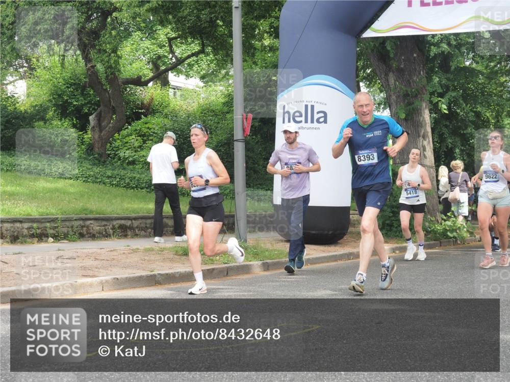29.06.2025 - hella hamburg halbmarathon KatJ http://msf.ph/oto/8432648 29.06.2025 10:43:19 Zwischen KM18-KM19 3042, 4868, 6591, 6720, 8255, 8393 meine-sportfotos.de