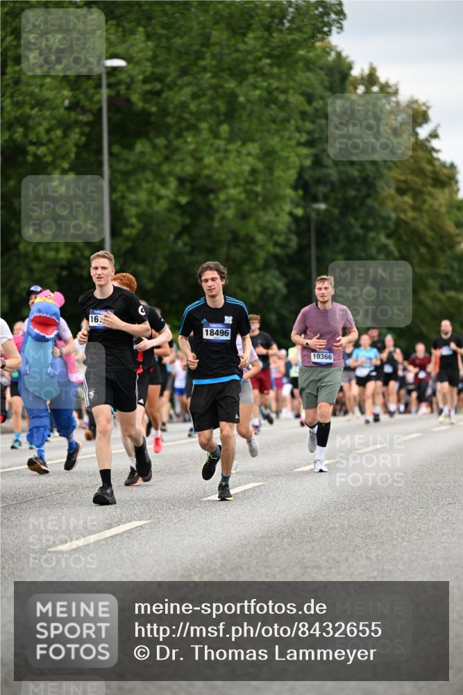 29.06.2025 - hella hamburg halbmarathon Dr. Thomas Lammeyer http://msf.ph/oto/8432655 29.06.2025 10:52:46 Kennedybrücke 1246, 1463, 1639, 1645, 1701, 1720, 2627, 2704, 3049, 3077, 3215, 3933, 4856, 5010, 5714, 5886, 5952, 6950, 7394, 7412, 7427, 7970, 8077, 8310, 9552, 9691, 9696, 9775, 9787, 10366 meine-sportfotos.de