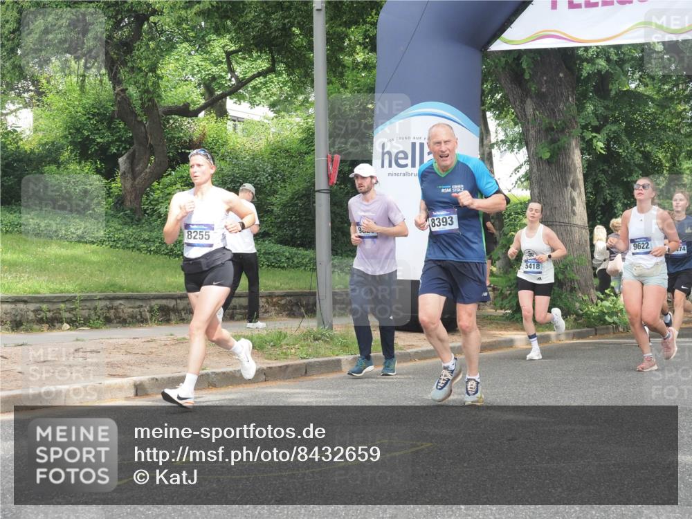 29.06.2025 - hella hamburg halbmarathon KatJ http://msf.ph/oto/8432659 29.06.2025 10:43:19 Zwischen KM18-KM19 3042, 4868, 6591, 6720, 8255, 8393 meine-sportfotos.de