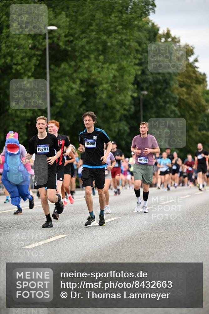 29.06.2025 - hella hamburg halbmarathon Dr. Thomas Lammeyer http://msf.ph/oto/8432663 29.06.2025 10:52:46 Kennedybrücke 1246, 1463, 1639, 1645, 1701, 1720, 2627, 2704, 3049, 3077, 3215, 3933, 4856, 5010, 5714, 5886, 5952, 6950, 7394, 7412, 7427, 7970, 8077, 8310, 9552, 9691, 9696, 9775, 9787, 10366 meine-sportfotos.de