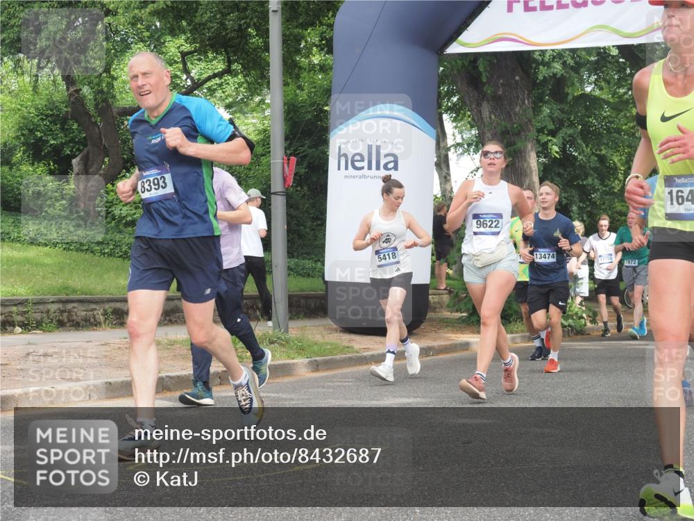 29.06.2025 - hella hamburg halbmarathon KatJ http://msf.ph/oto/8432687 29.06.2025 10:43:20 Zwischen KM18-KM19 3042, 4868, 5418, 6591, 6720, 8255, 8393 meine-sportfotos.de