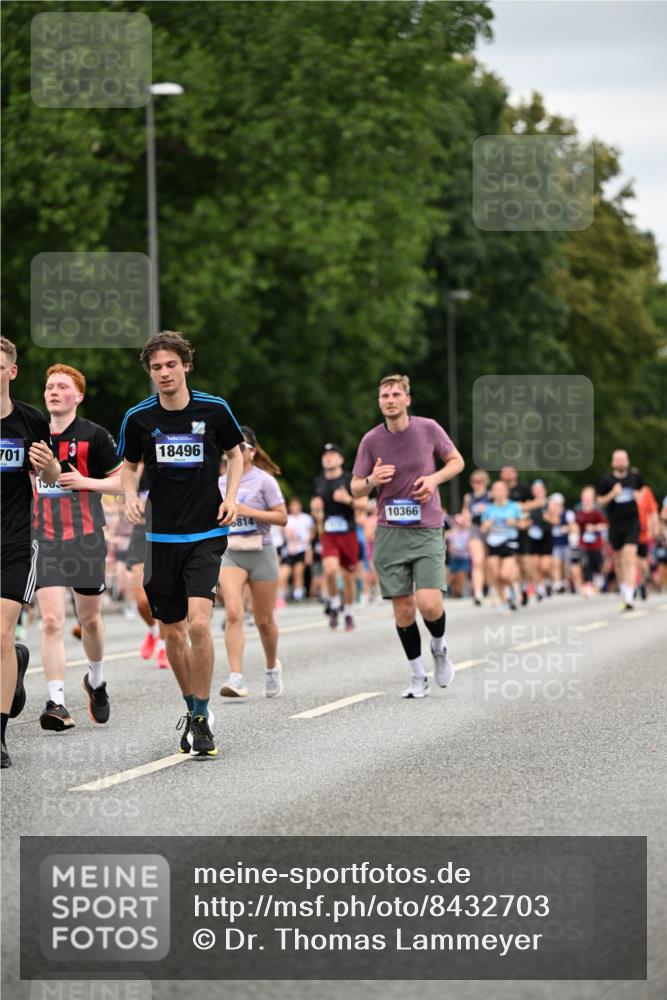 29.06.2025 - hella hamburg halbmarathon Dr. Thomas Lammeyer http://msf.ph/oto/8432703 29.06.2025 10:52:47 Kennedybrücke 1246, 1463, 1639, 1645, 1701, 1720, 2627, 2704, 3049, 3077, 3215, 3933, 4856, 5010, 5714, 5886, 5952, 6950, 7394, 7427, 7970, 8077, 9552, 9691, 9696, 9775, 9787, 10366 meine-sportfotos.de