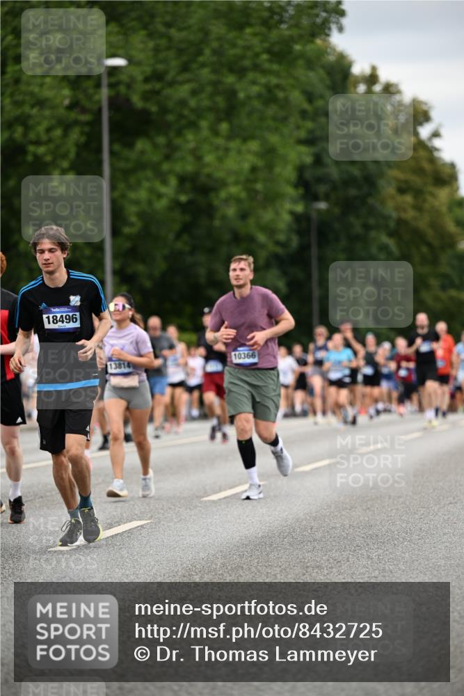 29.06.2025 - hella hamburg halbmarathon Dr. Thomas Lammeyer http://msf.ph/oto/8432725 29.06.2025 10:52:47 Kennedybrücke 1246, 1463, 1639, 1645, 1701, 1720, 2627, 2704, 3049, 3077, 3215, 3933, 4856, 5010, 5714, 5886, 5952, 6950, 7394, 7427, 7970, 8077, 9552, 9691, 9696, 9775, 9787, 10366 meine-sportfotos.de