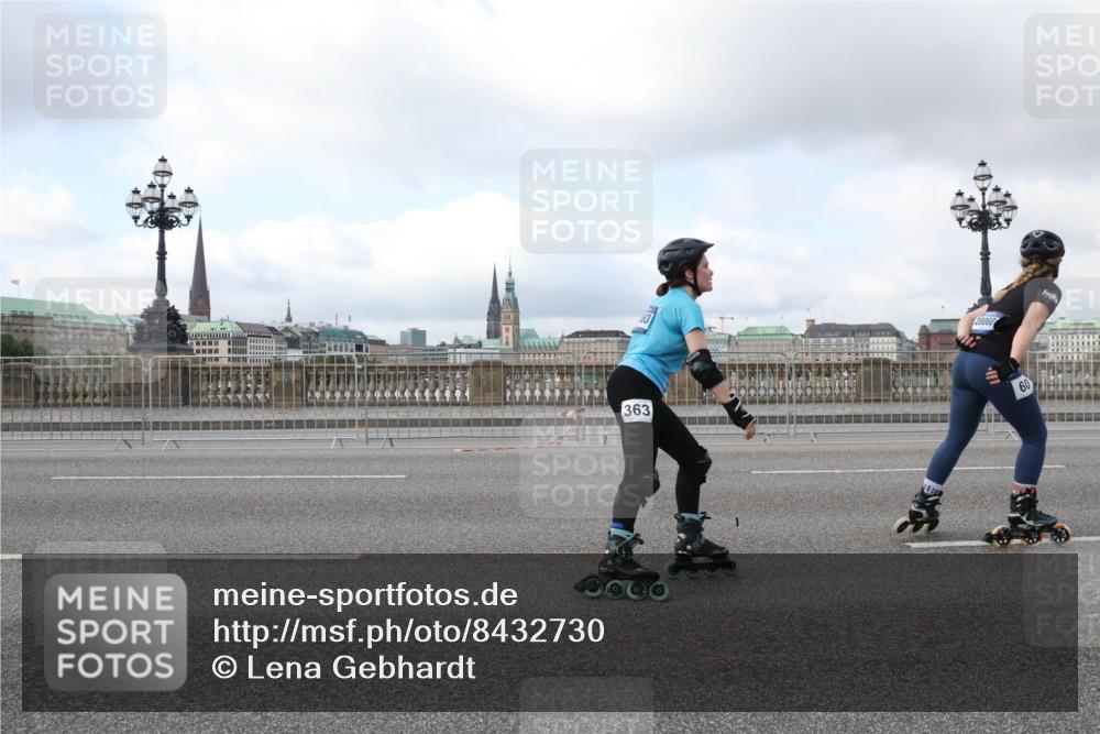 29.06.2025 - hella hamburg halbmarathon Lena Gebhardt http://msf.ph/oto/8432730 29.06.2025 09:01:00 Lombardsbrücke 363, 20060 meine-sportfotos.de