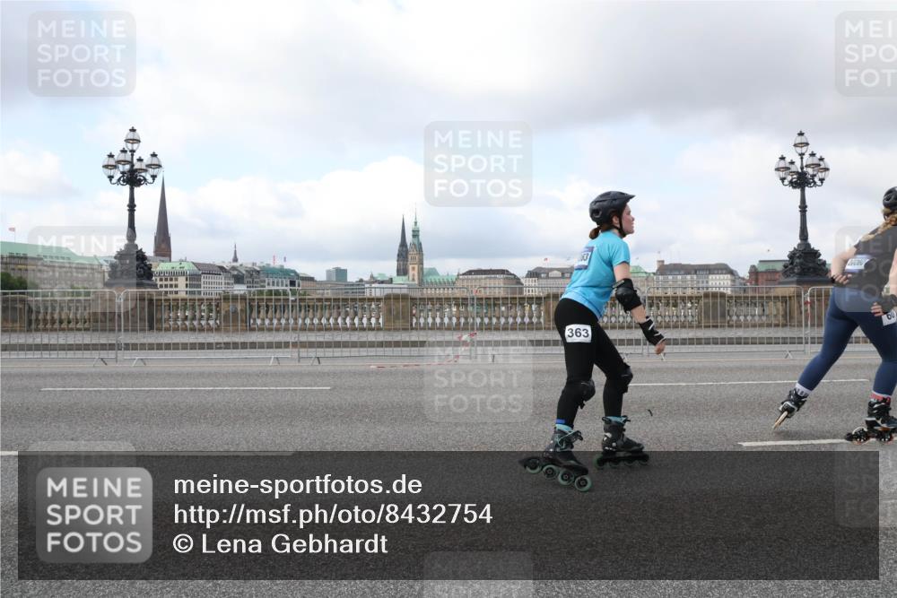29.06.2025 - hella hamburg halbmarathon Lena Gebhardt http://msf.ph/oto/8432754 29.06.2025 09:01:00 Lombardsbrücke 363, 20060, 60 meine-sportfotos.de