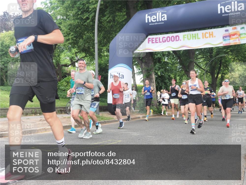 29.06.2025 - hella hamburg halbmarathon KatJ http://msf.ph/oto/8432804 29.06.2025 10:43:24 Zwischen KM18-KM19 1972, 2741, 2982, 2996, 3042, 4152, 4594, 4813, 5418, 7037, 8255, 8393 meine-sportfotos.de