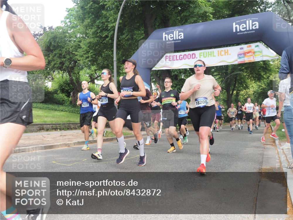 29.06.2025 - hella hamburg halbmarathon KatJ http://msf.ph/oto/8432872 29.06.2025 10:43:26 Zwischen KM18-KM19 1972, 2083, 2741, 2982, 2996, 3042, 4152, 4594, 4813, 5418, 7037, 8255 meine-sportfotos.de