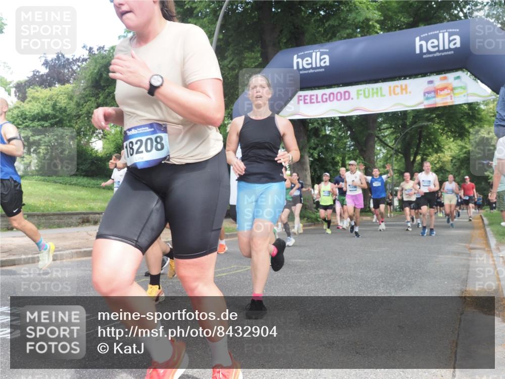 29.06.2025 - hella hamburg halbmarathon KatJ http://msf.ph/oto/8432904 29.06.2025 10:43:27 Zwischen KM18-KM19 1972, 2083, 2741, 2982, 2996, 4152, 4594, 4813, 5418, 7037, 7547 meine-sportfotos.de