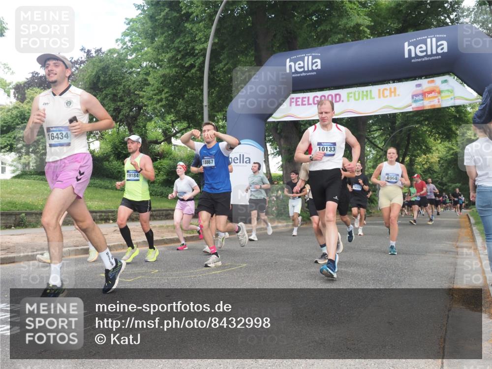 29.06.2025 - hella hamburg halbmarathon KatJ http://msf.ph/oto/8432998 29.06.2025 10:43:30 Zwischen KM18-KM19 1972, 2083, 2250, 2741, 2982, 2996, 4152, 4594, 4813, 7037, 7547 meine-sportfotos.de