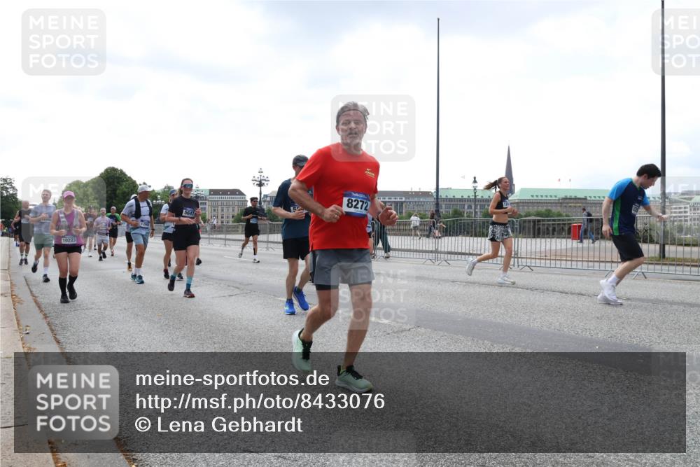 29.06.2025 - hella hamburg halbmarathon Lena Gebhardt http://msf.ph/oto/8433076 29.06.2025 10:44:29 Lombardsbrücke 10223, 13909, 5647, 8272, 1345, 1519, 1802, 1804, 2186, 2343, 2610, 2674, 2692, 3065, 3506, 3596, 4215, 4496, 4636, 4898, 4968, 5127, 5355, 5647, 5649, 5730, 5731, 5902, 5905, 6002, 7216, 7326, 7610, 7818, 7842, 8272, 8591, 8763, 8957, 9331, 9333, 9397, 9510, 9536, 10006, 10223, 10303, 10304, 10416, 11272, 11825, 11955, 12318, 12322, 12409, 12803, 12995, 13262, 13288, 13330, 13390, 13906, 14091, 14123, 14350, 14654, 14681, 14971, 18454, 18459 meine-sportfotos.de